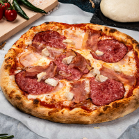 Quattro carni Pizza la Pizza Kaa. din Târgu Mureş
