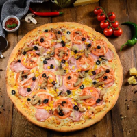 Family Pomodoro - 1.250g Pizza Family la Bada Bing din Târgu Mureş