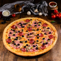 Family Banateli - 1.300g Pizza Family la Bada Bing din Târgu Mureş