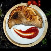Calzone Pizza la Pizza Kaa. din Târgu Mureş