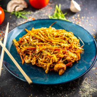 Chow Mein Noodle Box 400 g SPICE OF ASIA la Rexo LunchBox din Târgu Mureş