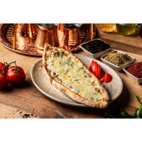 Kaşarlı Pide (Pide cu cașcaval) Lahmacun & Pide la Pelit Turkish Cuisine din Târgu Mureş