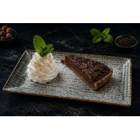 Tartă cu nucă DESERT la Restaurant Studio Pizzerie din Târgu Mureş