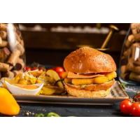 Burger Crispy BURGERI la Restaurant Studio Pizzerie din Târgu Mureş