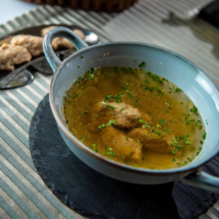 Supă de găină cu tăieței SUPE / LEVESEK la Hungarian Taste din Târgu Mureş