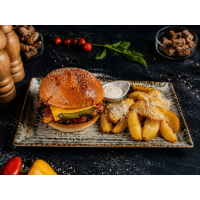 Burger vegetarian BURGERI la Restaurant Studio Pizzerie din Târgu Mureş