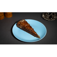 Baclava triunghi cu ciocolată Desert la Turkish Steak House Restaurant din Târgu Mureş