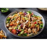 Asian Chicken Crunch Chicken salads la Fresh District din Târgu Mureş