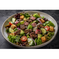 Steak salad Beef salads la Fresh District din Târgu Mureş