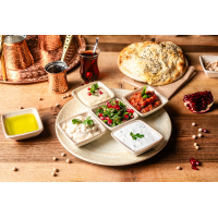Platou Meze Aperitive reci & calde la Pelit Turkish Cuisine din Târgu Mureş