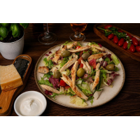 Salata cu Piept de Pui Salate la Di Davide din Târgu Mureş
