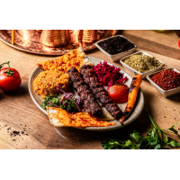 Adana Kebap (Picant) Grătar cărbuni & Kebab la Pelit Turkish Cuisine din Târgu Mureş