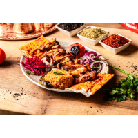 Tavuk Kanat (Aripioare de pui) Grătar cărbuni & Kebab la Pelit Turkish Cuisine din Târgu Mureş