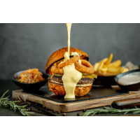 Cheeseburger 280 g Special Burgers la Negro Cafe - Lounge din Târgu Mureş