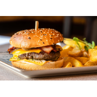 Burger de vită BURGERI la Restaurant Studio Pizzerie din Târgu Mureş